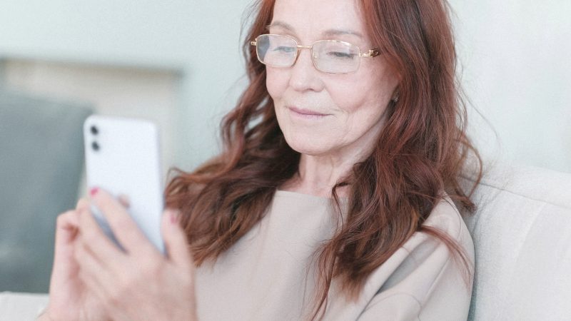 ideális telefon időseknek